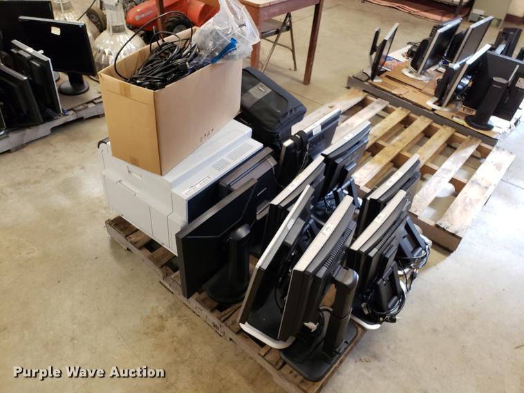 image for item AV9370 Approximately 28 CPUs