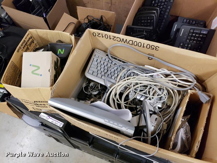 image for item AV9371 Approximately 16 CPUs