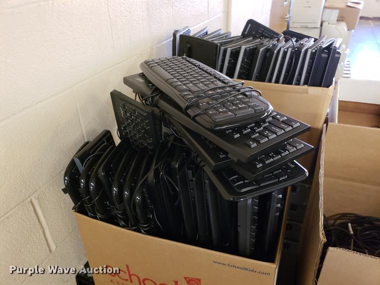 image for item AV9372 Approximately 58 CPUs