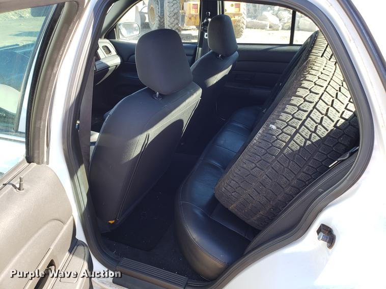 image for item AV9392 2009 Ford Crown Victoria Police Interceptor