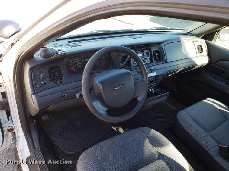 image for item AV9392 2009 Ford Crown Victoria Police Interceptor