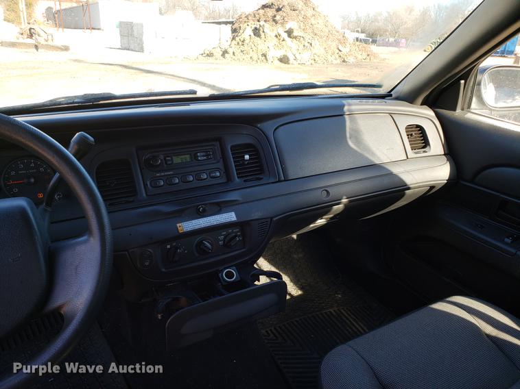 image for item AV9392 2009 Ford Crown Victoria Police Interceptor