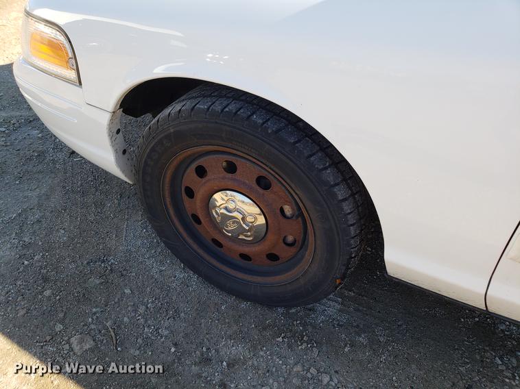 image for item AV9392 2009 Ford Crown Victoria Police Interceptor