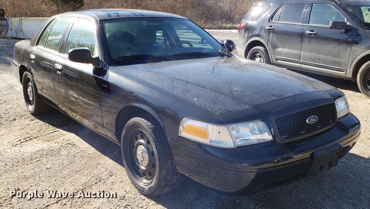 image for item AV9393 2011 Ford Crown Victoria Police Interceptor