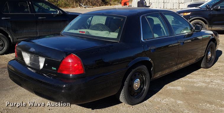 image for item AV9393 2011 Ford Crown Victoria Police Interceptor
