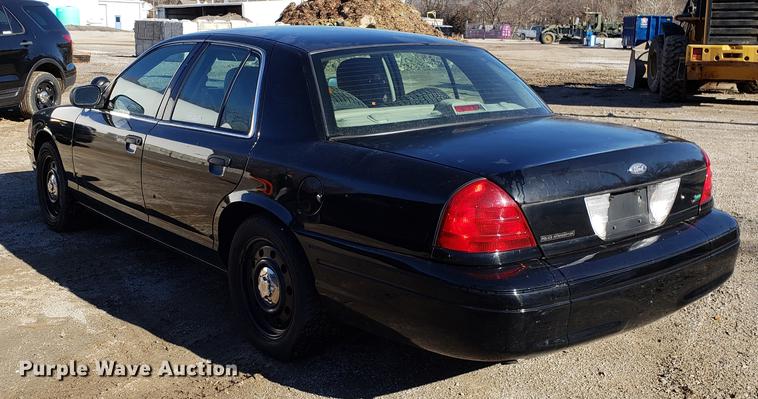 image for item AV9393 2011 Ford Crown Victoria Police Interceptor