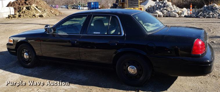 image for item AV9393 2011 Ford Crown Victoria Police Interceptor