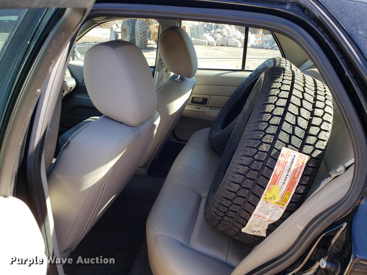 image for item AV9393 2011 Ford Crown Victoria Police Interceptor