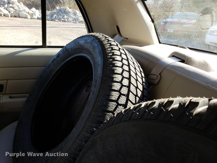 image for item AV9393 2011 Ford Crown Victoria Police Interceptor