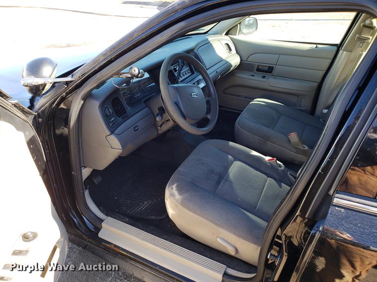 image for item AV9393 2011 Ford Crown Victoria Police Interceptor
