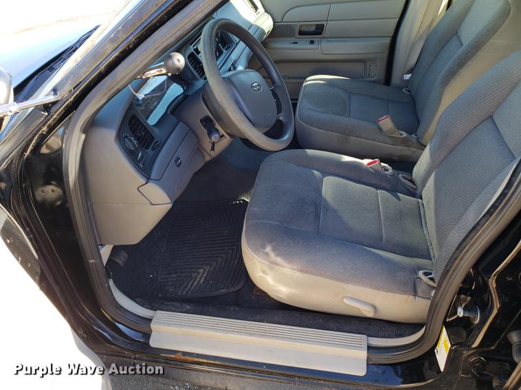 image for item AV9393 2011 Ford Crown Victoria Police Interceptor