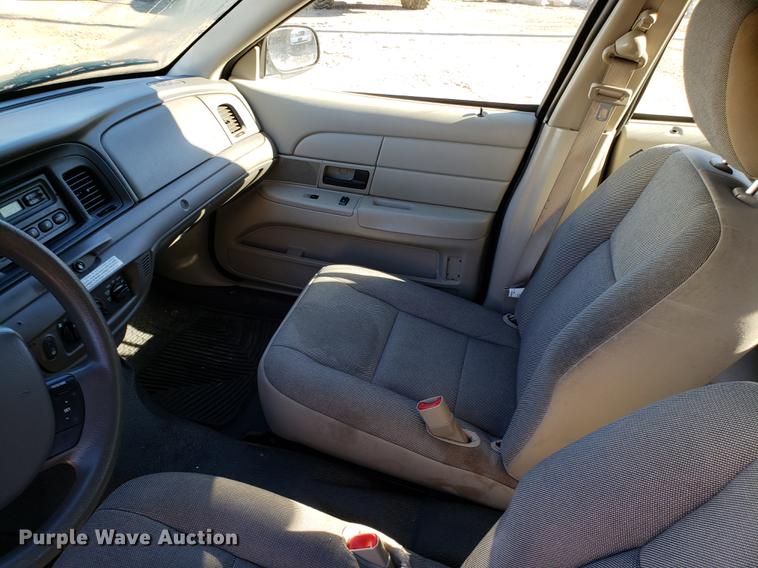 image for item AV9393 2011 Ford Crown Victoria Police Interceptor