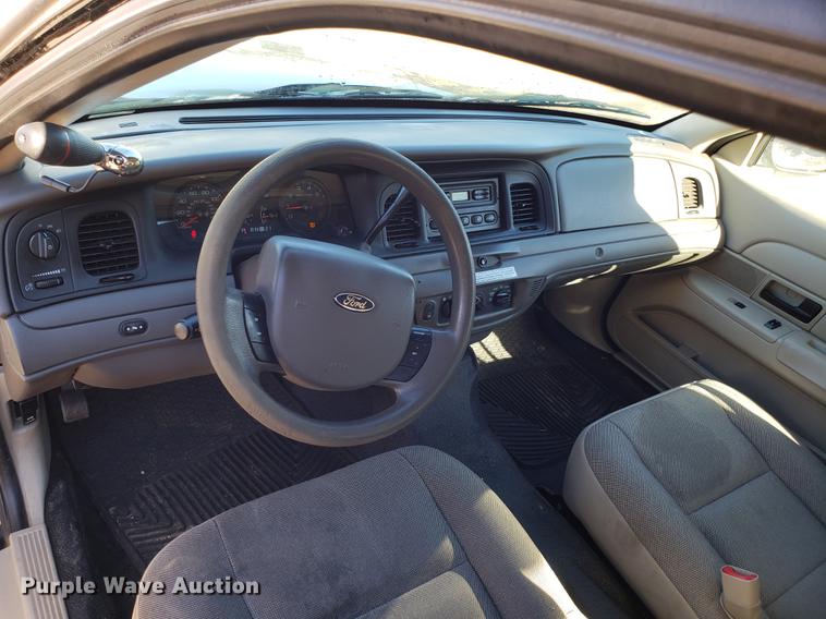 image for item AV9393 2011 Ford Crown Victoria Police Interceptor