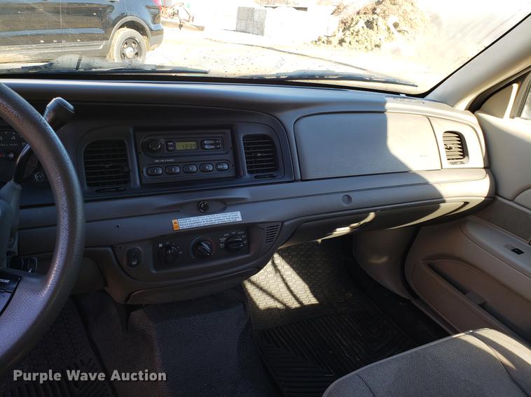 image for item AV9393 2011 Ford Crown Victoria Police Interceptor