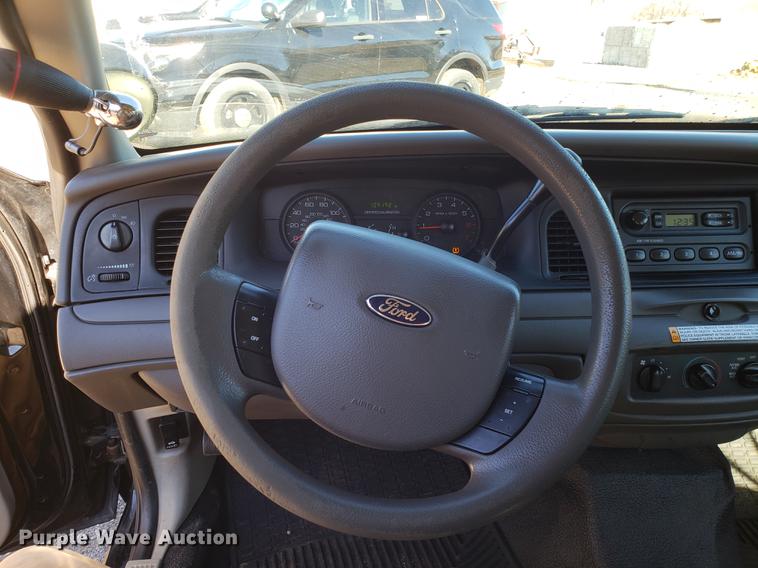 image for item AV9393 2011 Ford Crown Victoria Police Interceptor