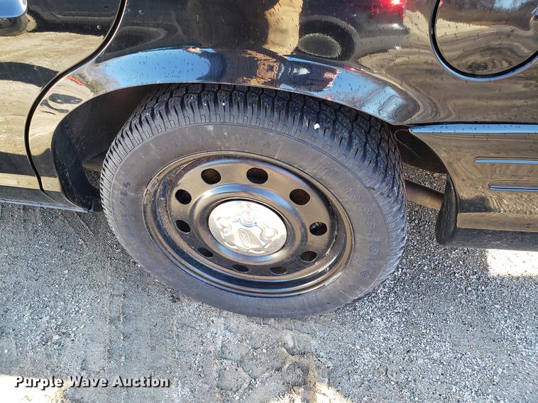 image for item AV9393 2011 Ford Crown Victoria Police Interceptor