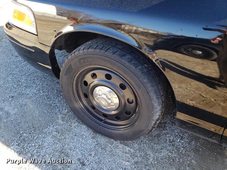 image for item AV9393 2011 Ford Crown Victoria Police Interceptor