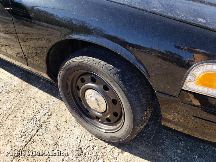 image for item AV9393 2011 Ford Crown Victoria Police Interceptor