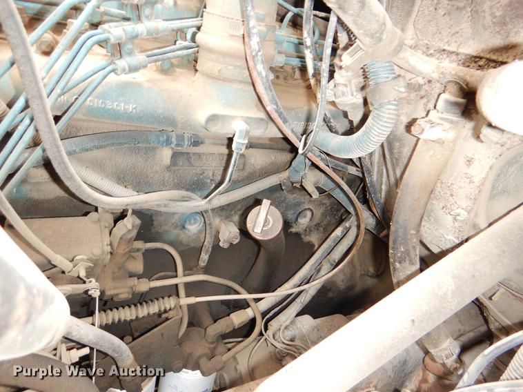 image for item DD8979 1980 International 1854 tank truck