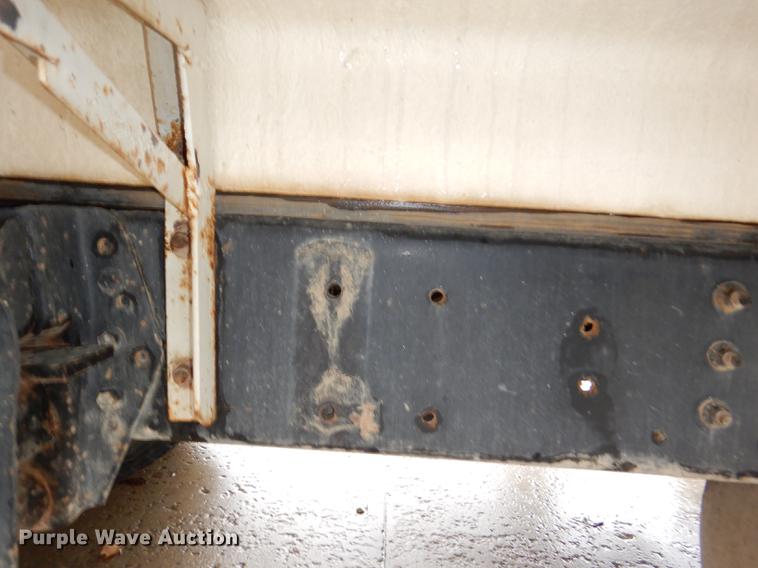 image for item DD8979 1980 International 1854 tank truck