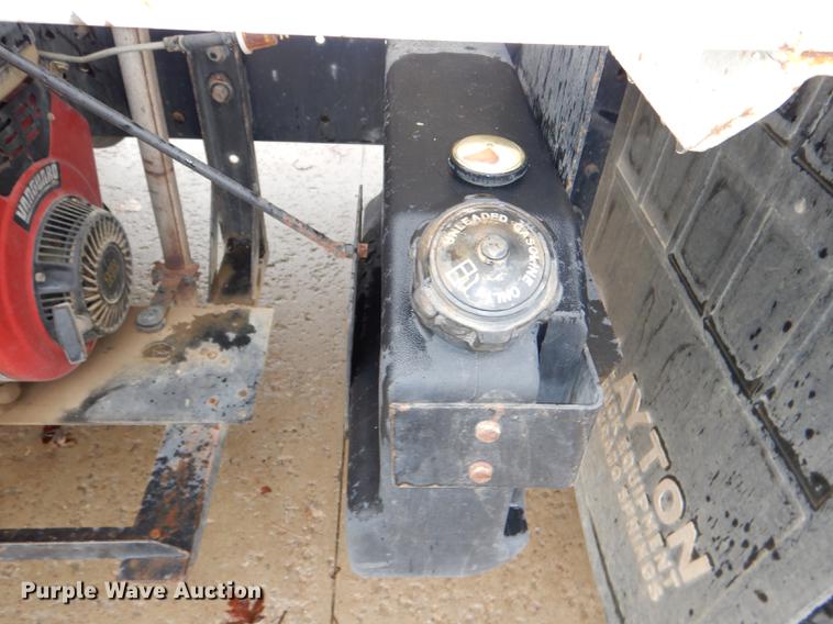 image for item DD8979 1980 International 1854 tank truck