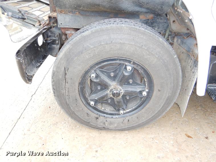 image for item DD8979 1980 International 1854 tank truck