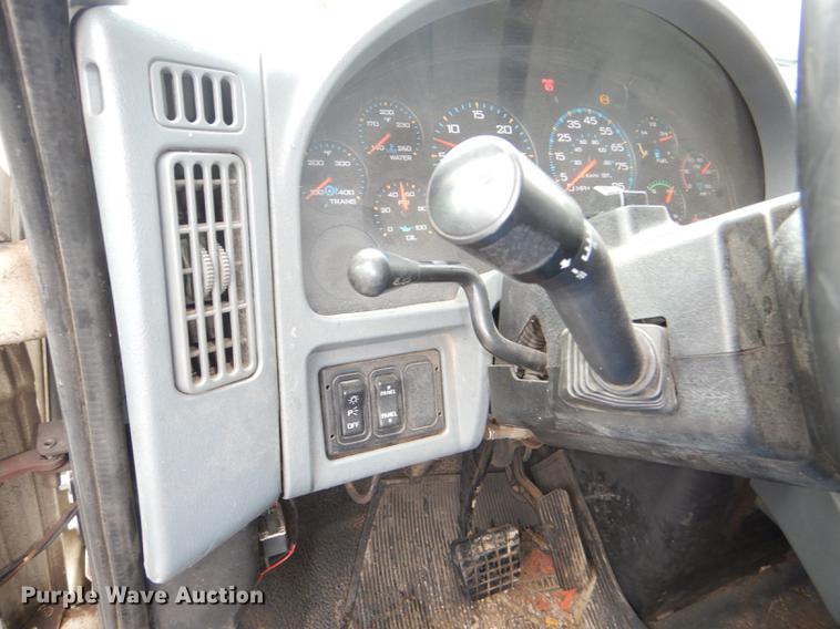 image for item DE0031 2003 International 7400 dump truck