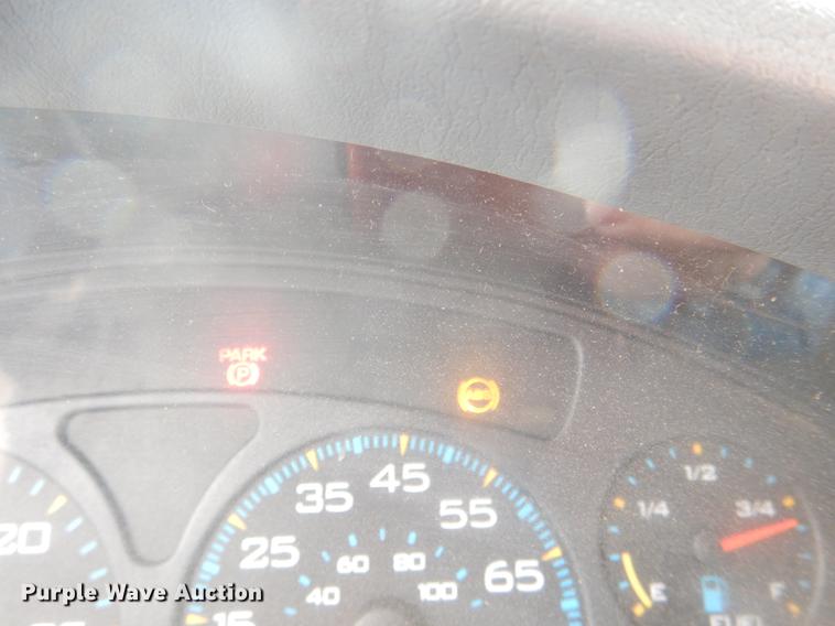 image for item DE0031 2003 International 7400 dump truck