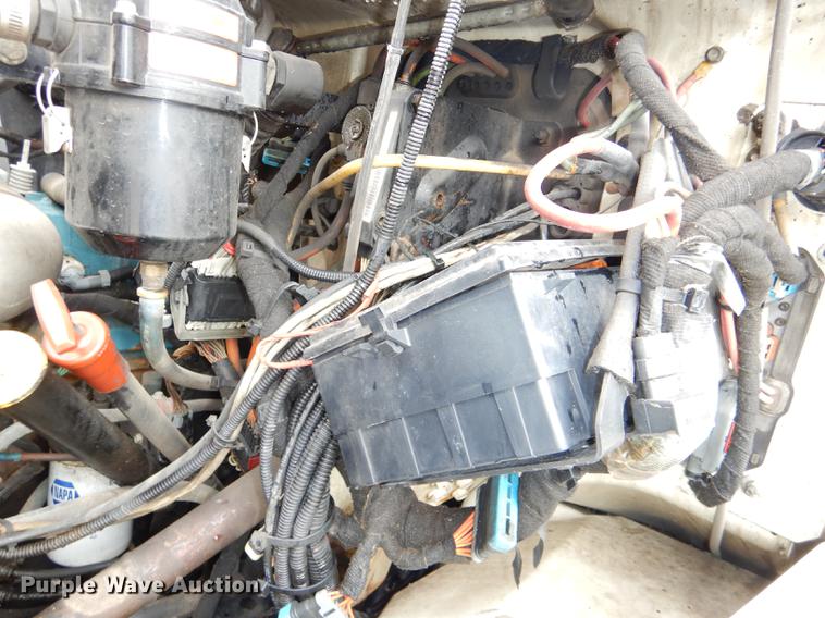 image for item DE0031 2003 International 7400 dump truck