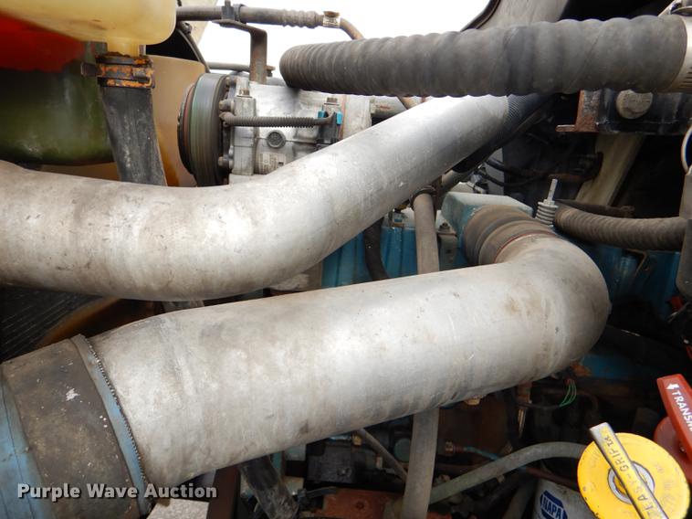 image for item DE0031 2003 International 7400 dump truck