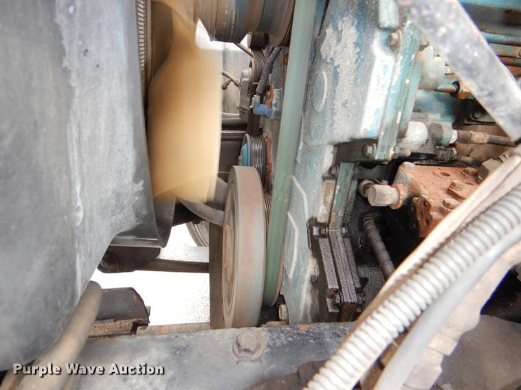 image for item DE0031 2003 International 7400 dump truck