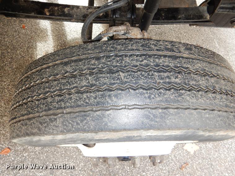 image for item DE0031 2003 International 7400 dump truck