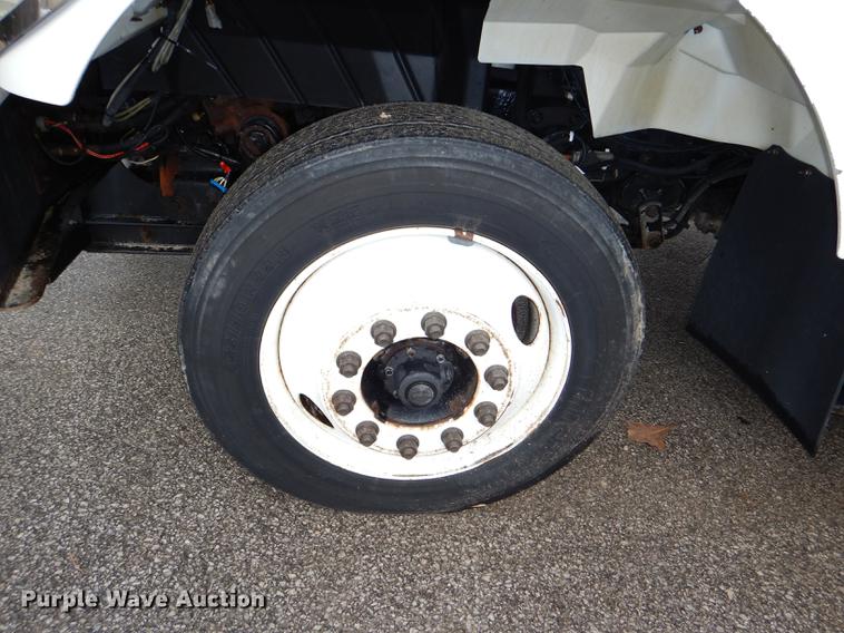 image for item DE0031 2003 International 7400 dump truck