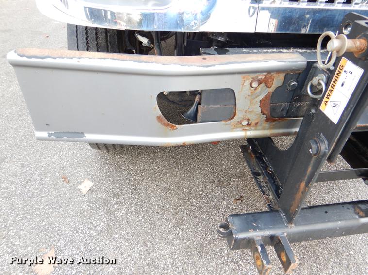 image for item DE0031 2003 International 7400 dump truck