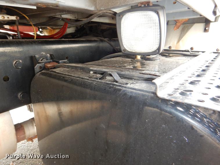 image for item DE0031 2003 International 7400 dump truck