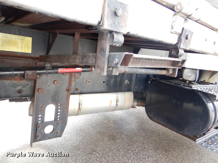 image for item DE0031 2003 International 7400 dump truck