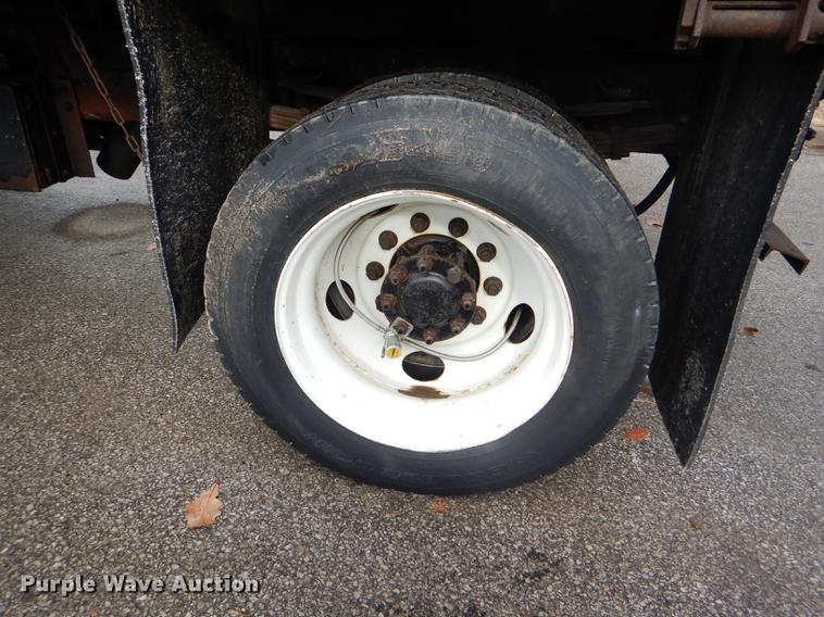 image for item DE0031 2003 International 7400 dump truck