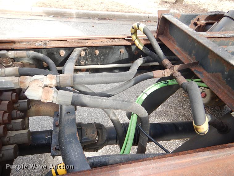 image for item DE0031 2003 International 7400 dump truck