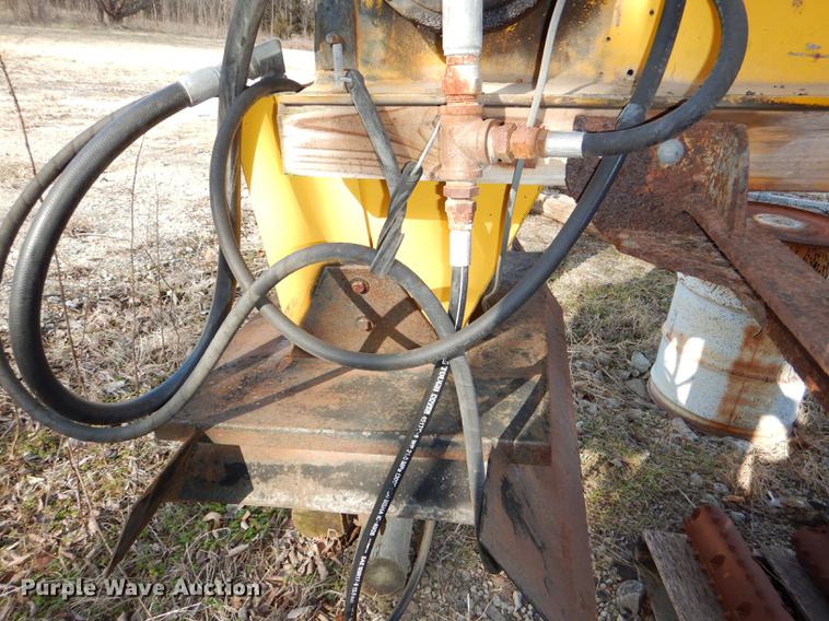 image for item DE0032 Fiberglass V-box spreader