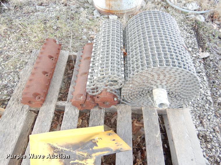 image for item DE0032 Fiberglass V-box spreader