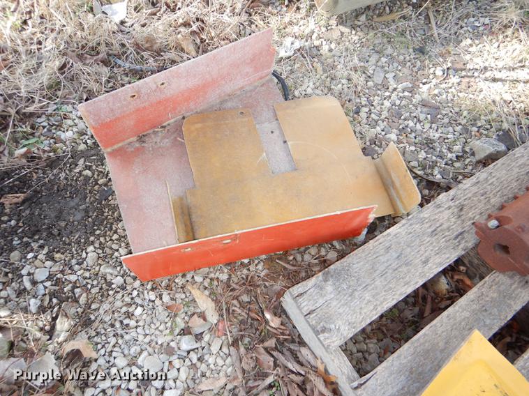 image for item DE0032 Fiberglass V-box spreader