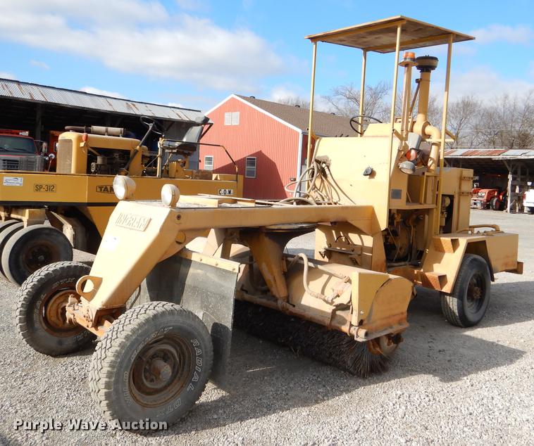 image for item DE0038 Ingram broom