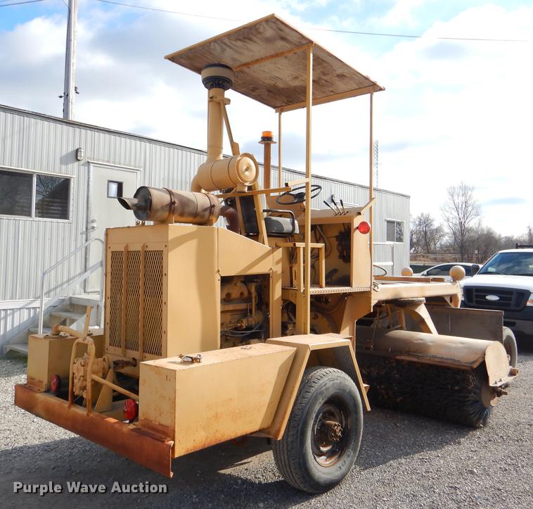 image for item DE0038 Ingram broom