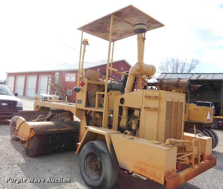 image for item DE0038 Ingram broom