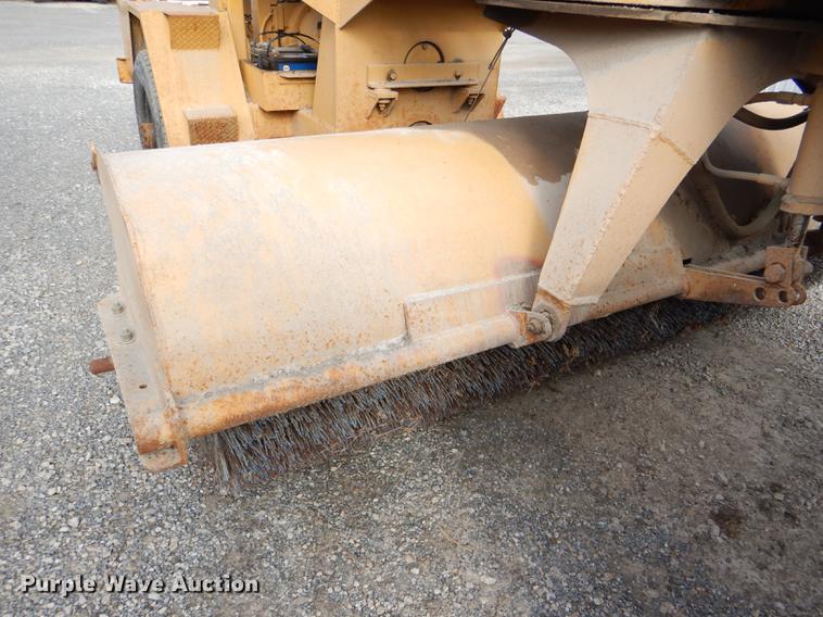 image for item DE0038 Ingram broom