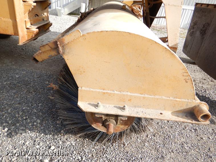 image for item DE0038 Ingram broom