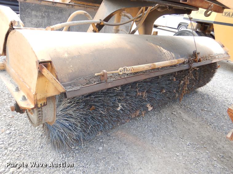 image for item DE0038 Ingram broom