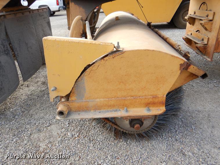 image for item DE0038 Ingram broom