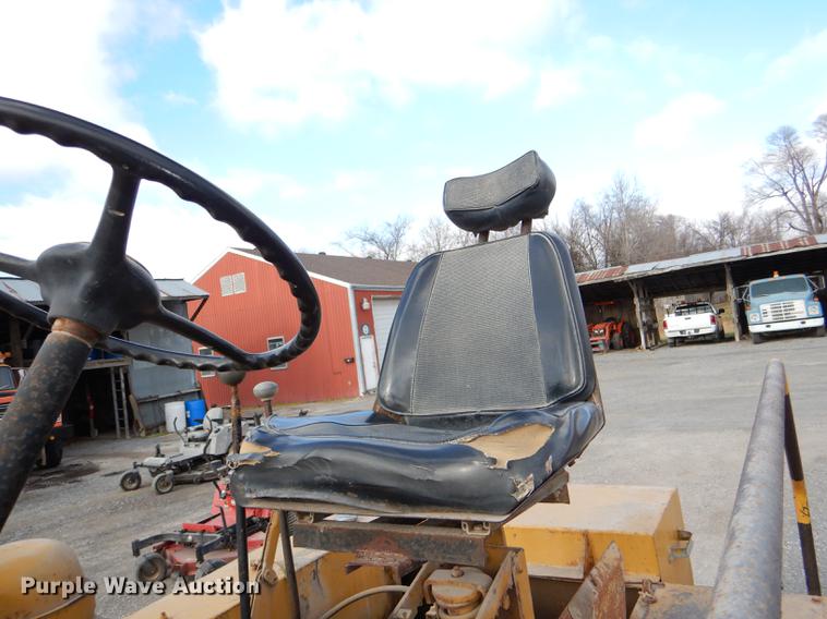 image for item DE0039 Tampo SP312 pneumatic roller