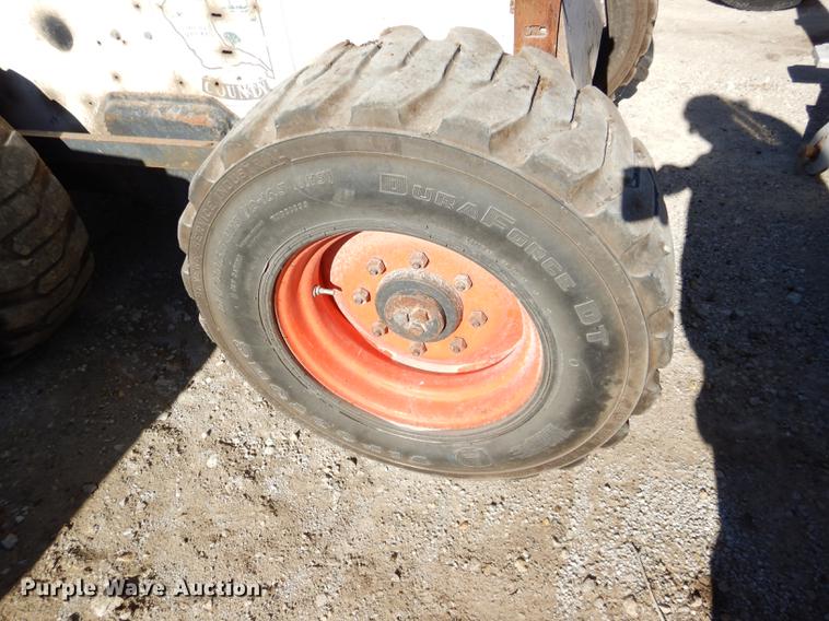image for item DE0046 2000 Bobcat 873 skid steer